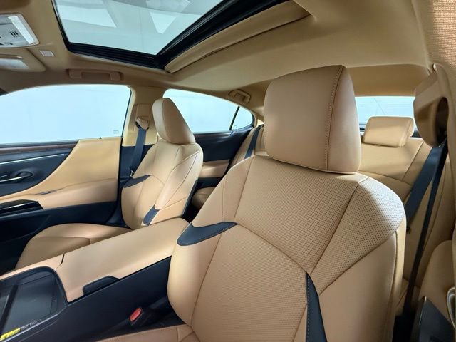 Certified 2025 Lexus ES 300h 300h w/ Premium Package image 5