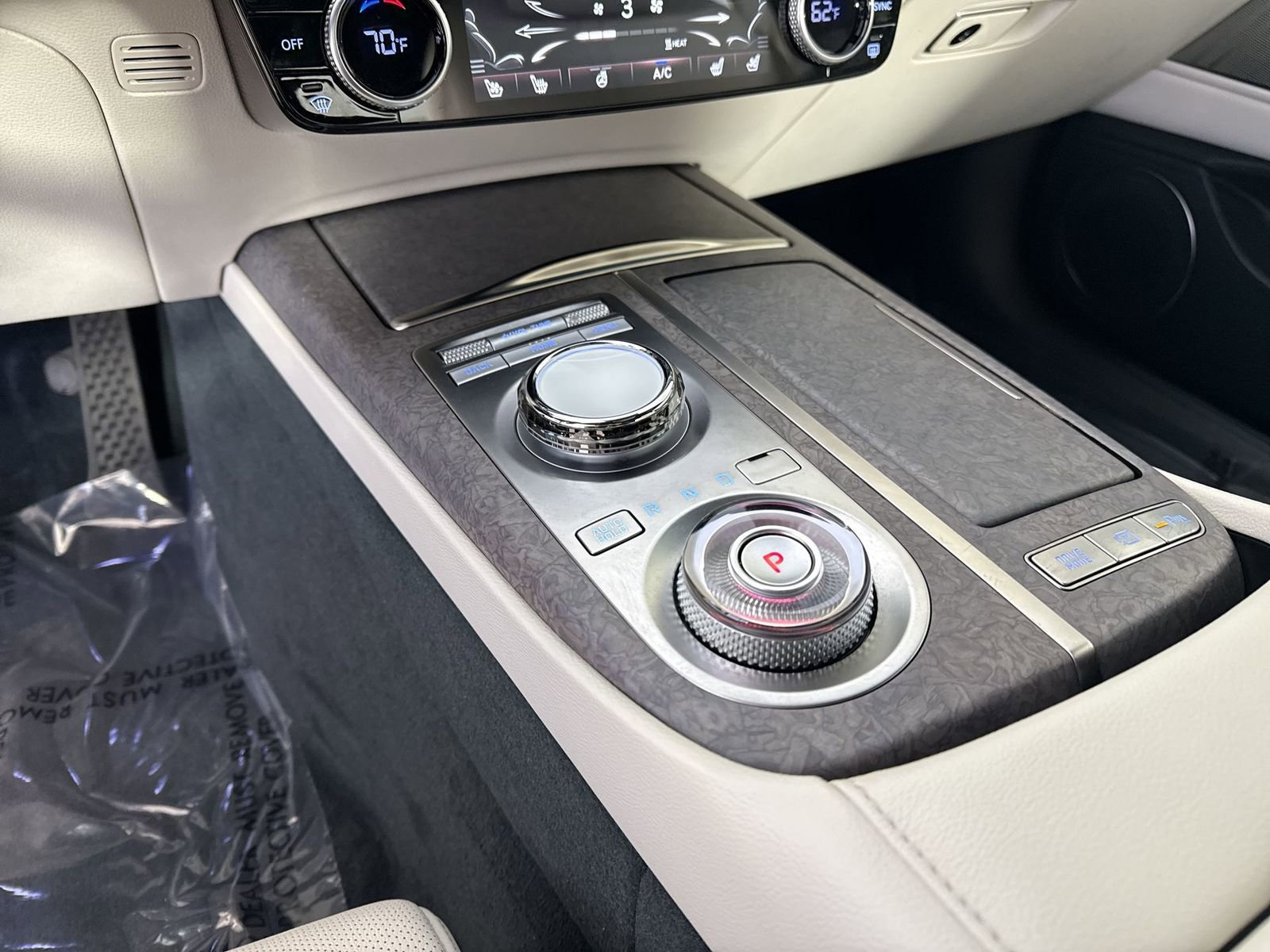 Used 2024 Genesis G80 image 17