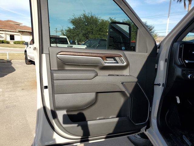 New 2026 GMC Sierra 2500 SLE image 18