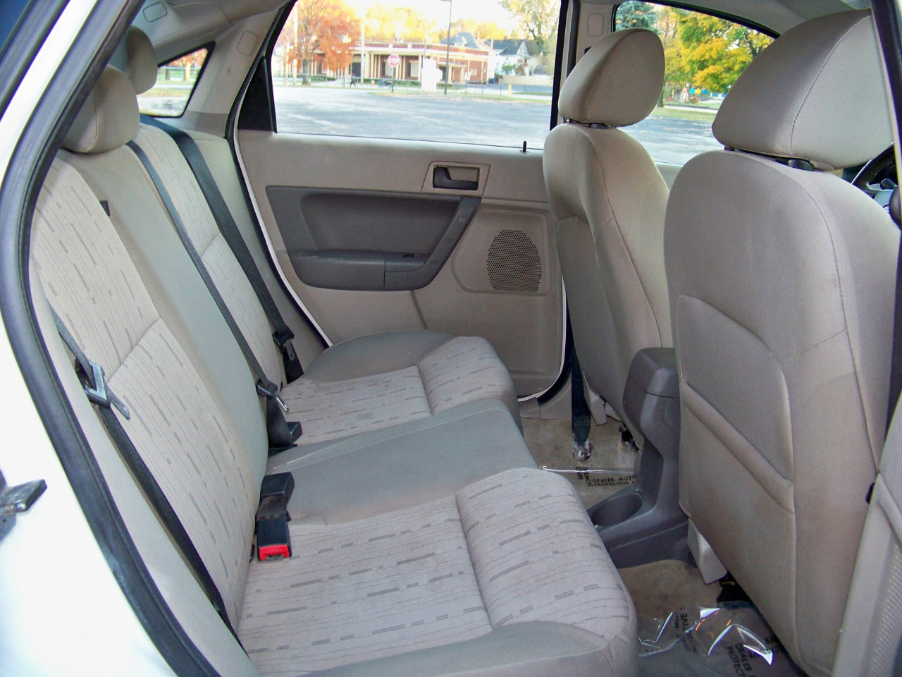 Used 2010 Ford Focus SE image 17