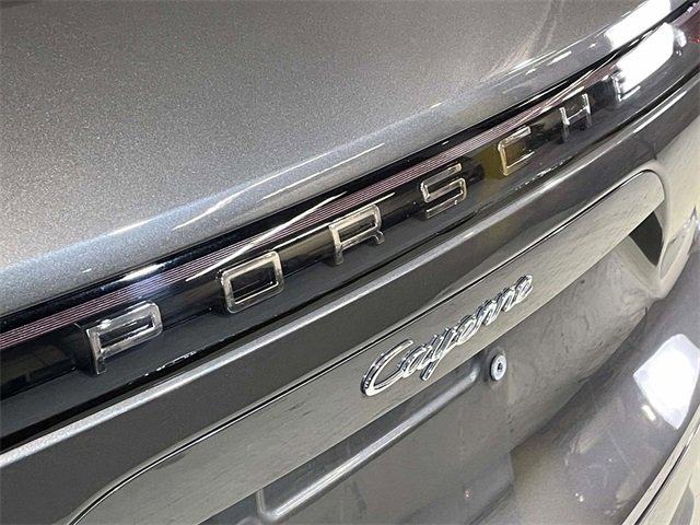 Certified 2022 Porsche Cayenne Platinum Edition image 12