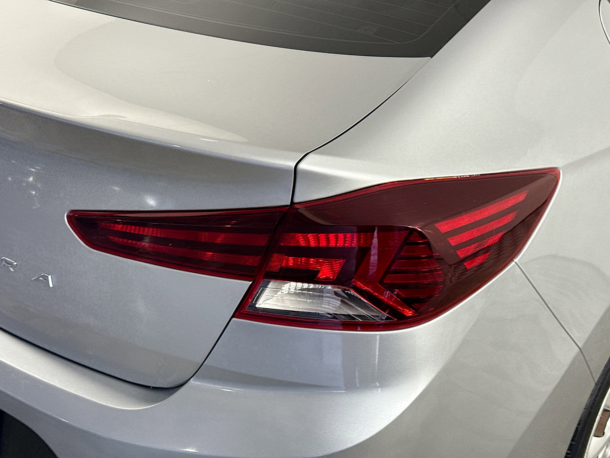 Used 2020 Hyundai Elantra SE image 33