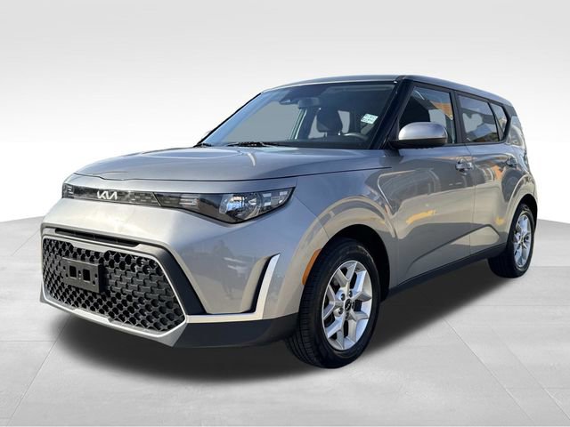 Used 2023 Kia Soul LX w/ Option Group 015 image 4