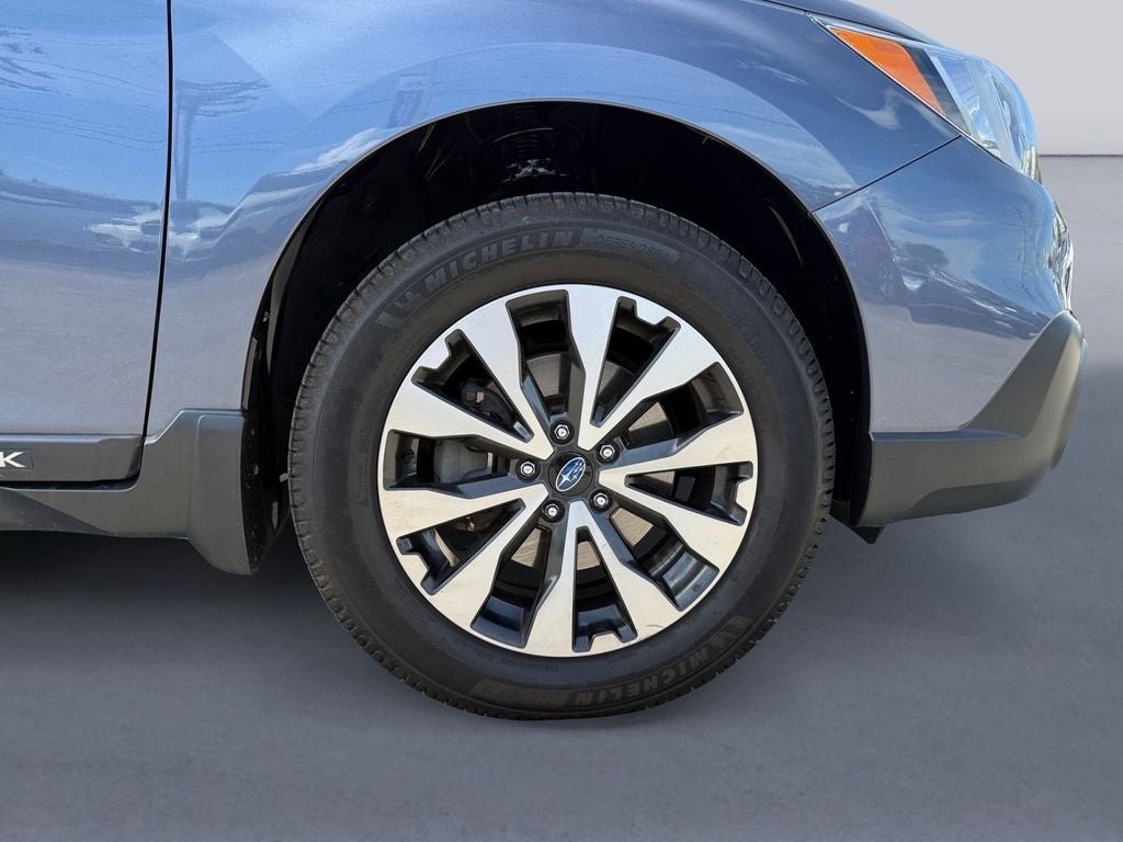 Used 2017 Subaru Outback 2.5i Limited AWD/4WD image 9