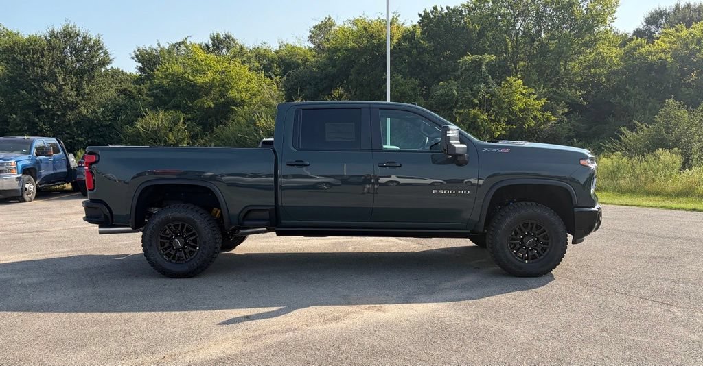New 2026 Chevrolet Silverado 2500 ZR2 AWD/4WD image 6