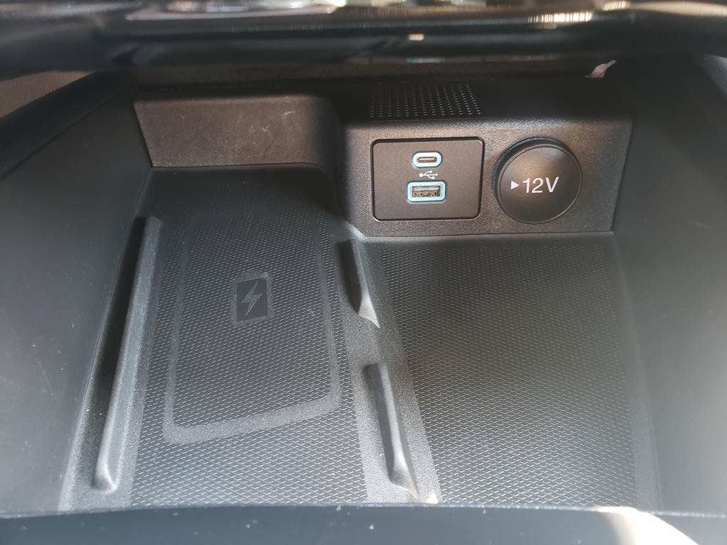 Used 2023 Ford Escape Platinum w/ Premium Technology Package AWD/4WD image 18