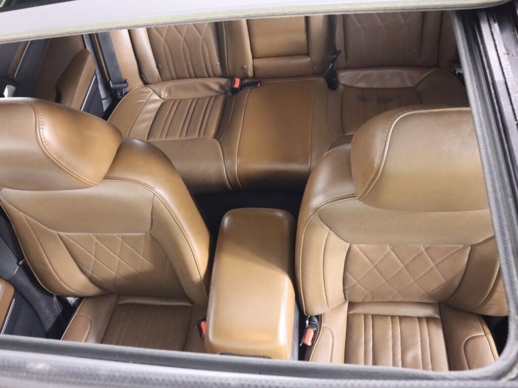 Used 2018 Chrysler 300 C w/ Safetytec Plus Group image 27