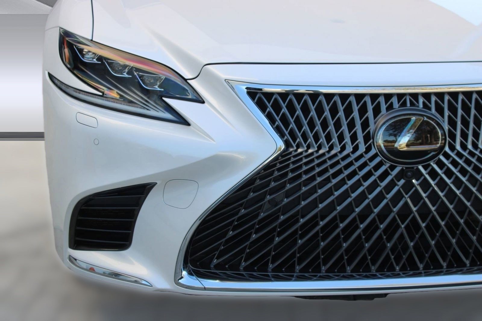 Used 2018 Lexus LS 500 AWD w/ Luxury Package image 11