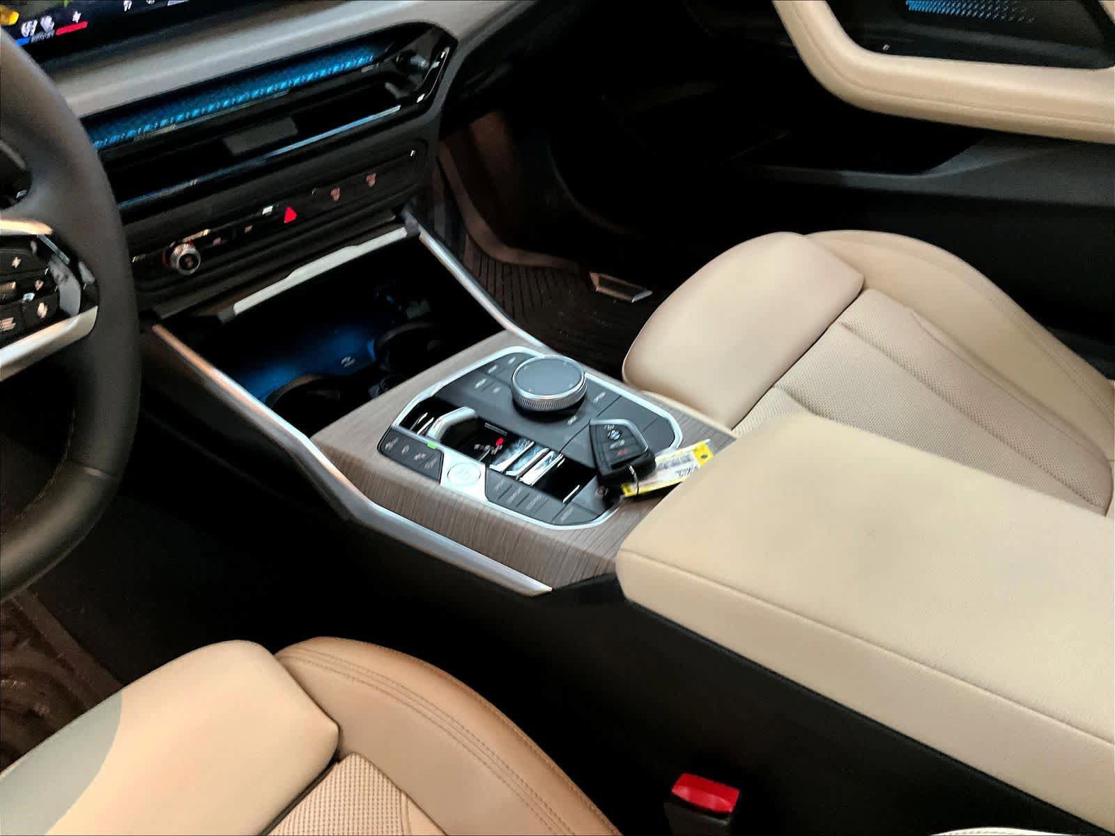 Used 2025 BMW 230i Coupe w/ Premium Package RWD image 19