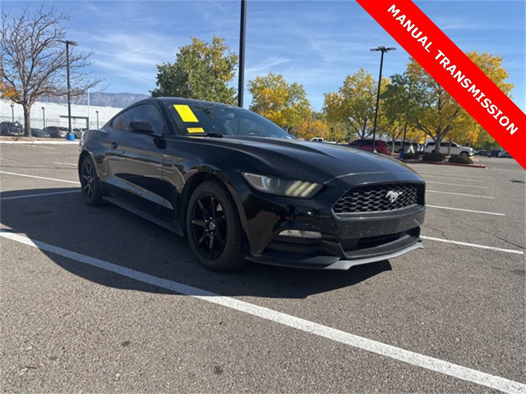 Used 2016 Ford Mustang Coupe image 1