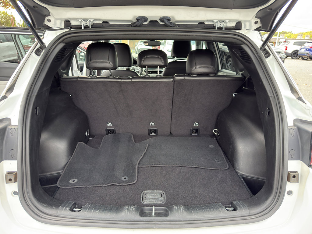 Used 2023 Jeep Compass Limited image 28