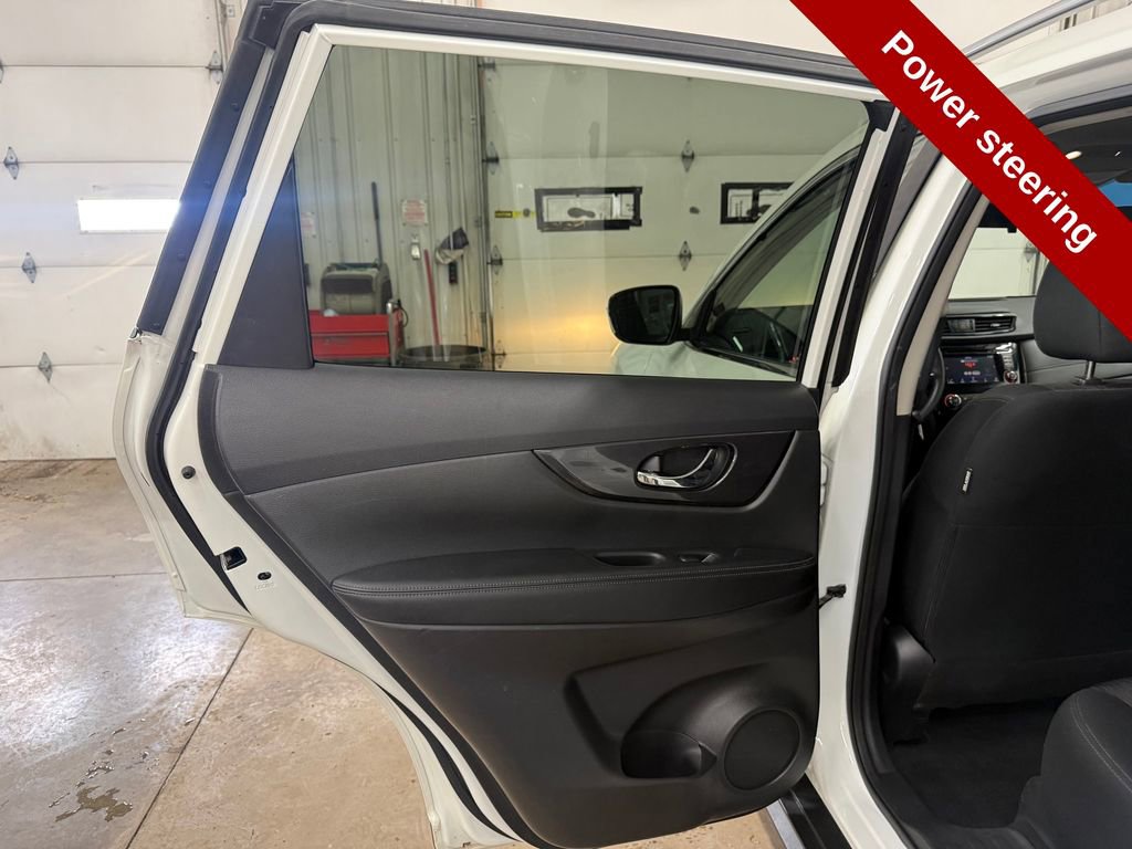 Used 2020 Nissan Rogue S image 26