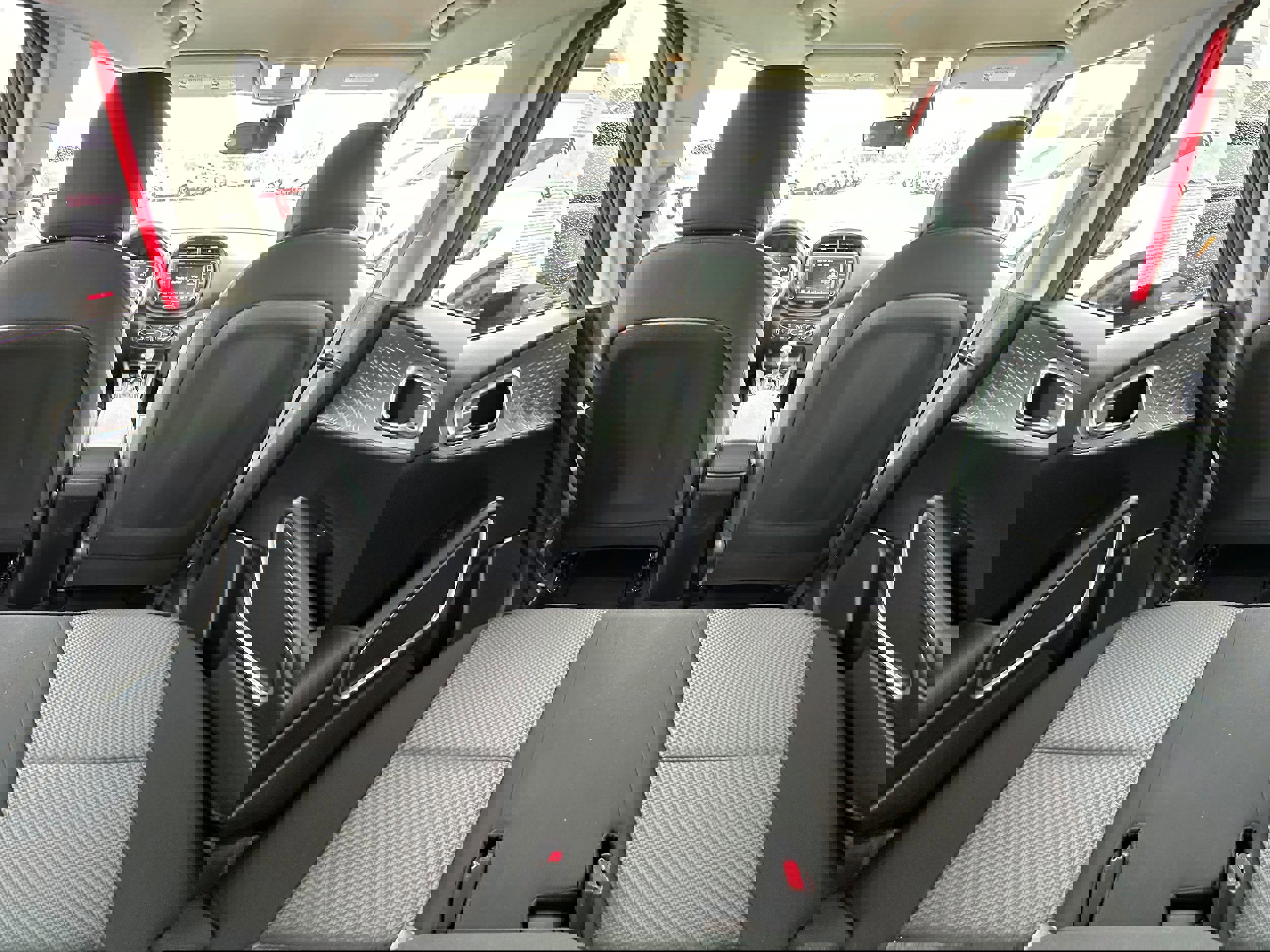 Used 2023 Kia Soul LX image 12