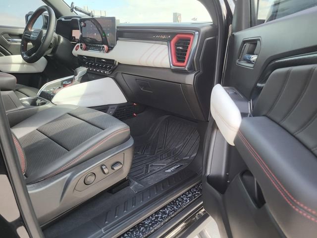 Used 2023 GMC Canyon AT4X image 8