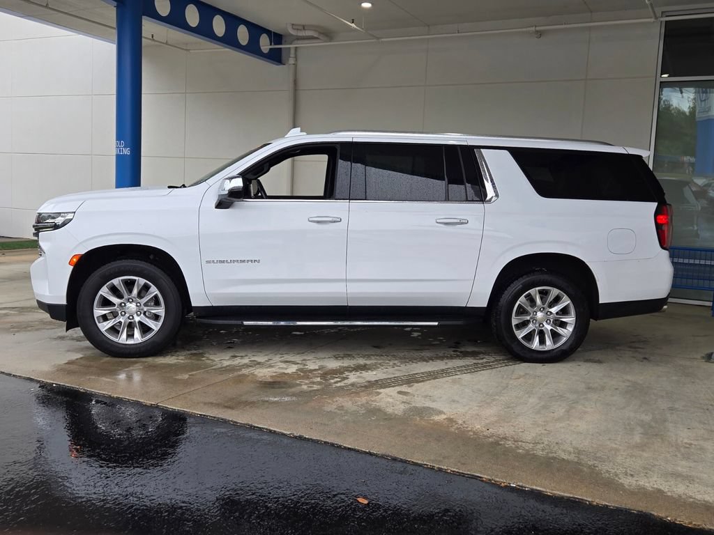 Used 2023 Chevrolet Suburban Premier AWD/4WD image 2