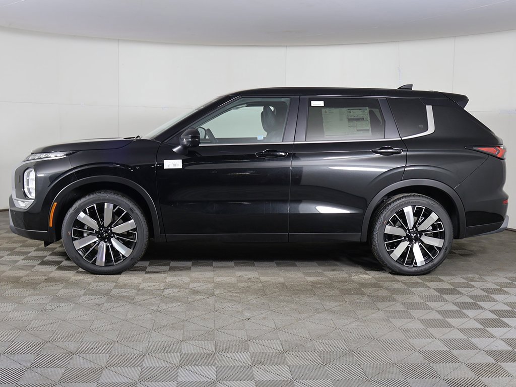 New 2026 Mitsubishi Outlander SE image 18