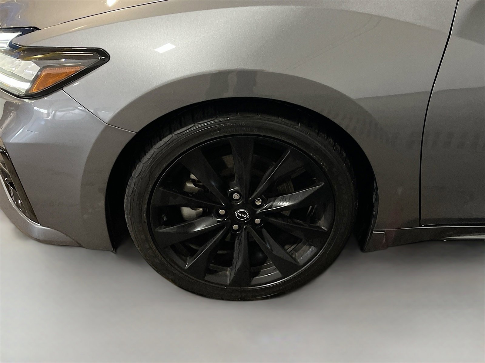 Used 2023 Nissan Maxima SR w/ Sport Mat Group image 33