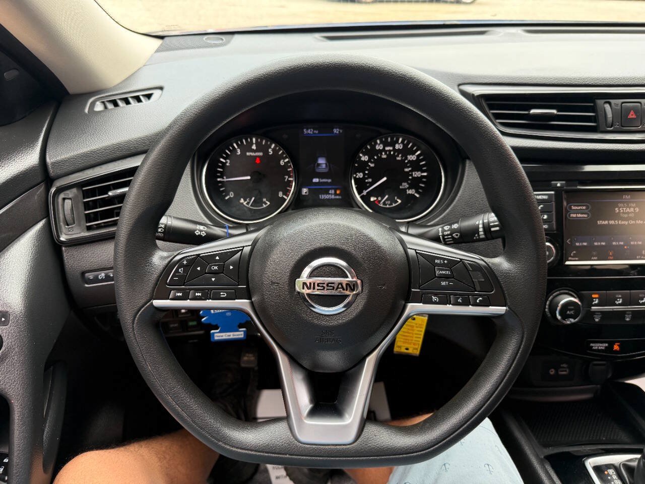 Used 2020 Nissan Rogue S FWD image 28