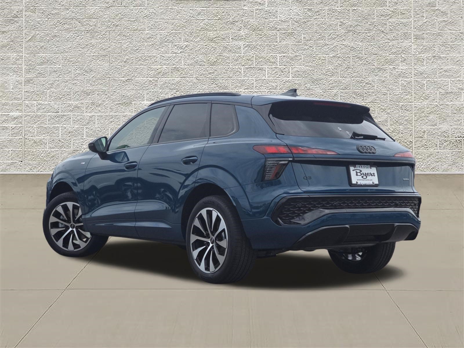 New 2026 Audi Q3 quattro 2.0T AWD/4WD image 5