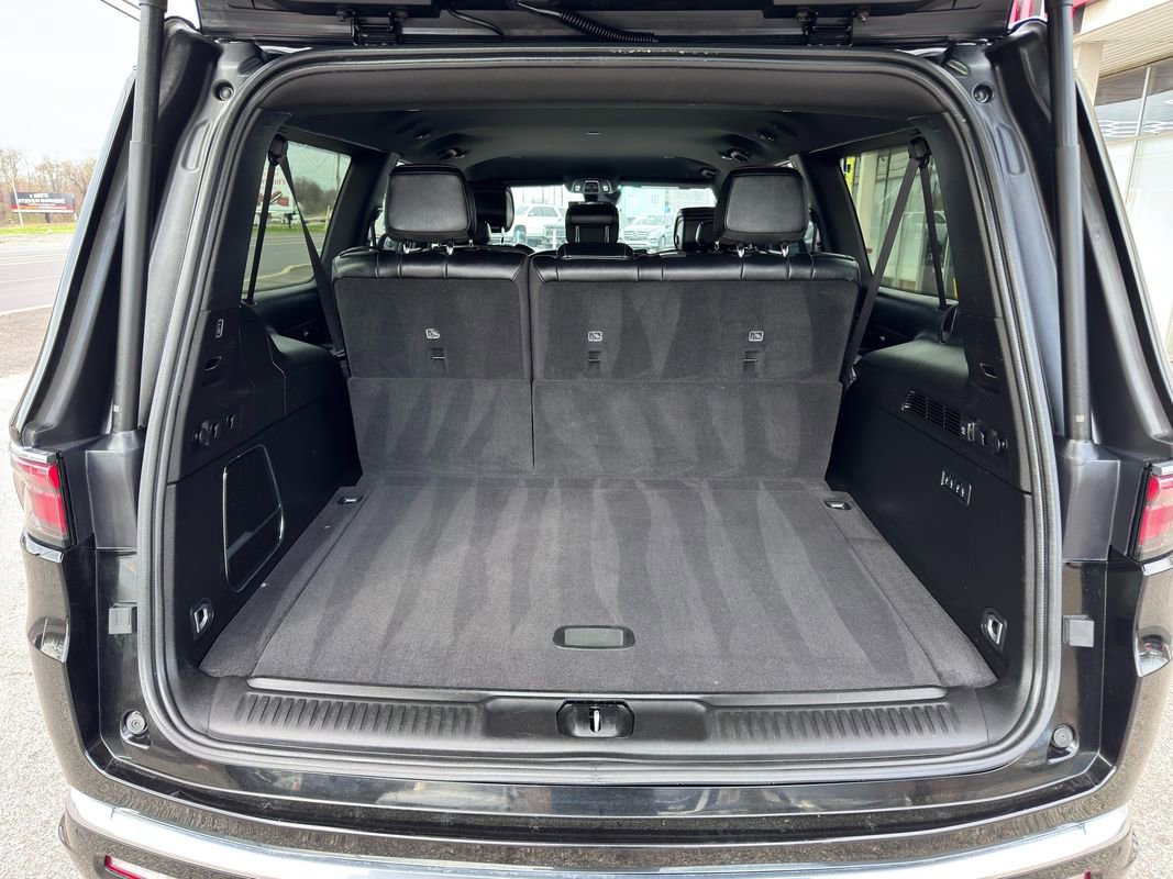 Used 2024 Jeep Wagoneer L Series II w/ Flexible Seating Group image 40