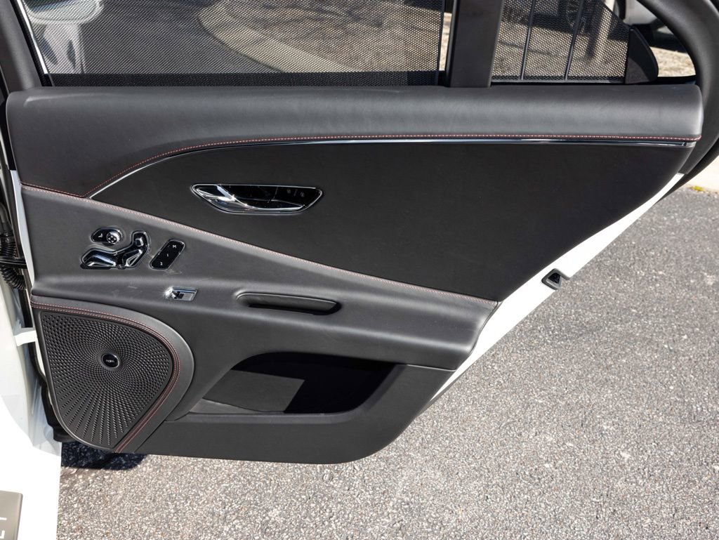 New 2026 Bentley Flying Spur Plug-In Hybrid AWD/4WD image 69