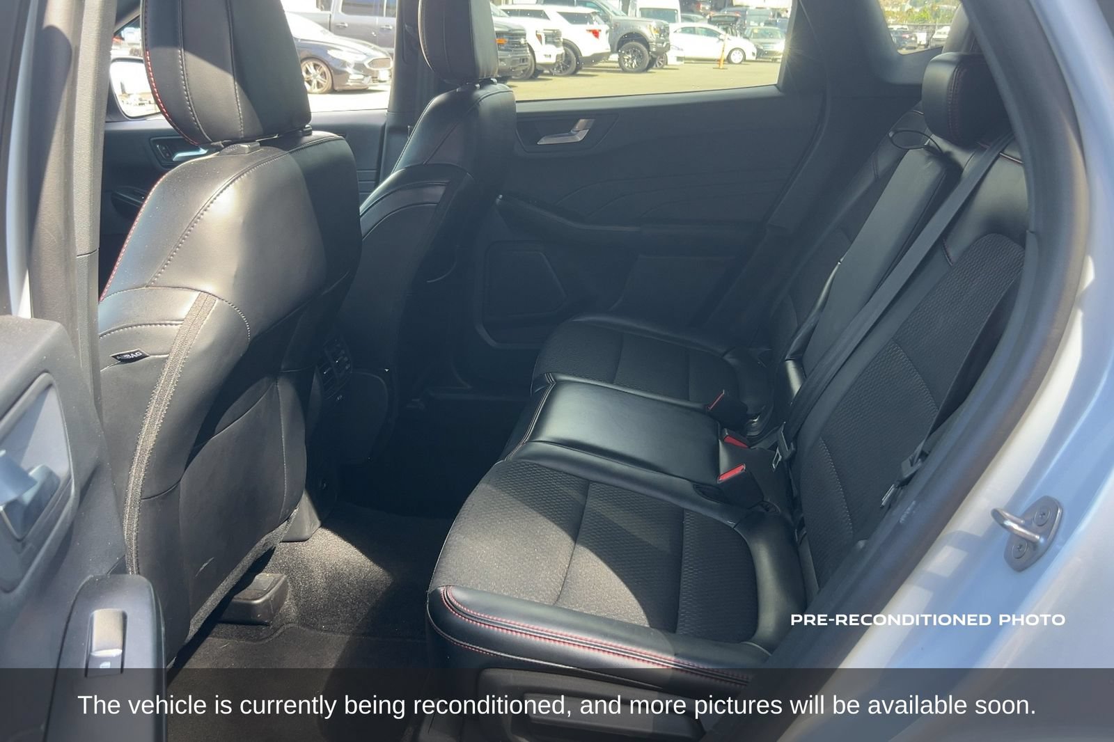 Used 2025 Ford Escape ST-Line Select AWD/4WD image 12