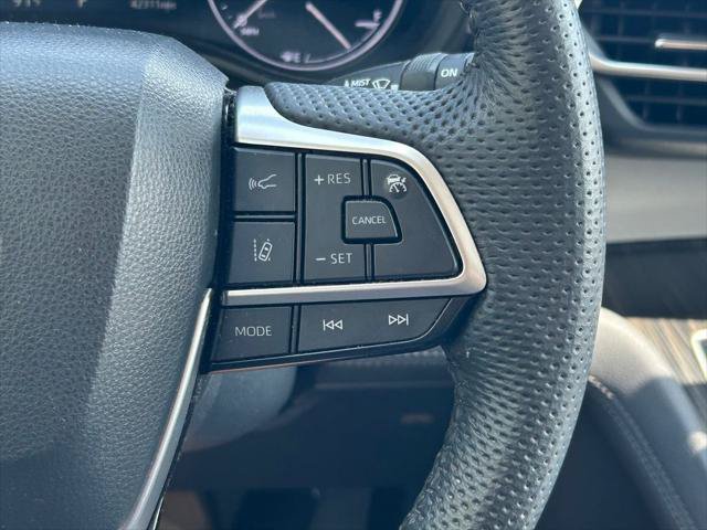 Certified 2023 Toyota Sienna Limited AWD/4WD image 44