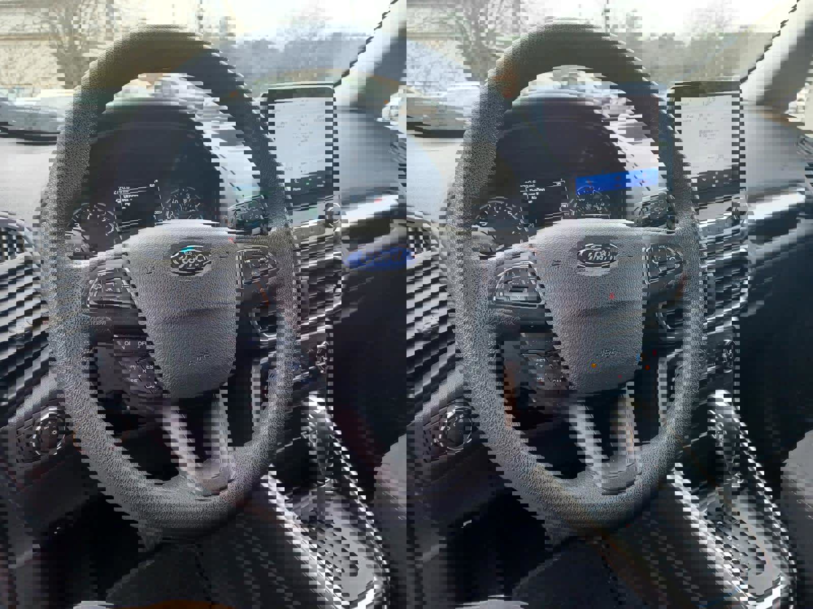 Used 2021 Ford EcoSport SE image 9