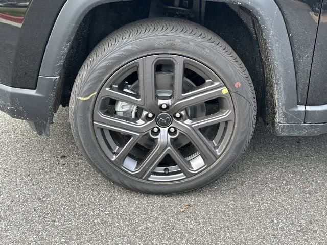 New 2026 Jeep Compass Limited image 11