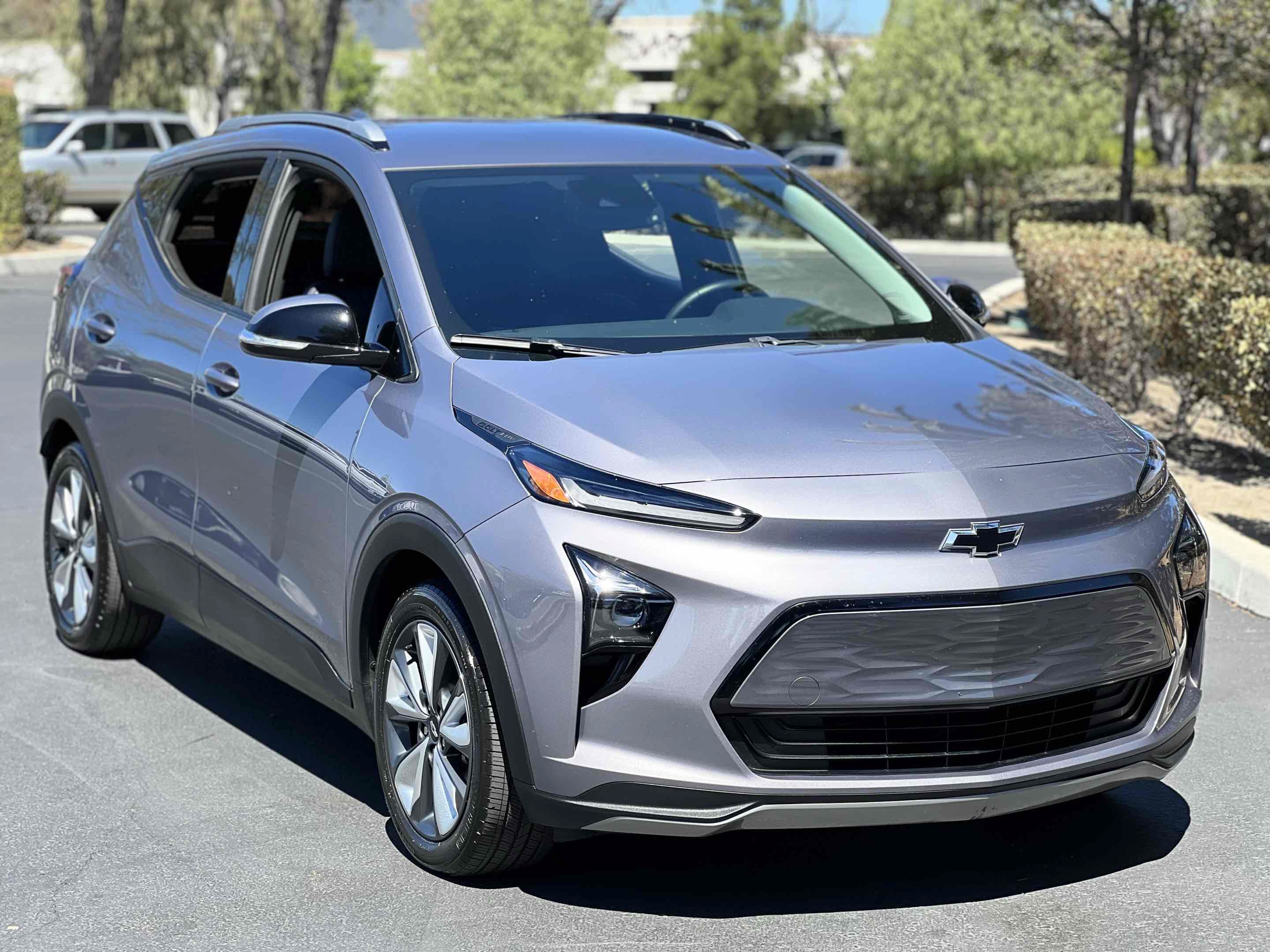 Used 2022 Chevrolet Bolt EUV LT w/ Convenience Package FWD image 22
