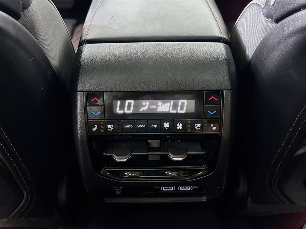 Used 2025 Jeep Grand Cherokee Summit w/ Adv Protech Group IV AWD/4WD image 27