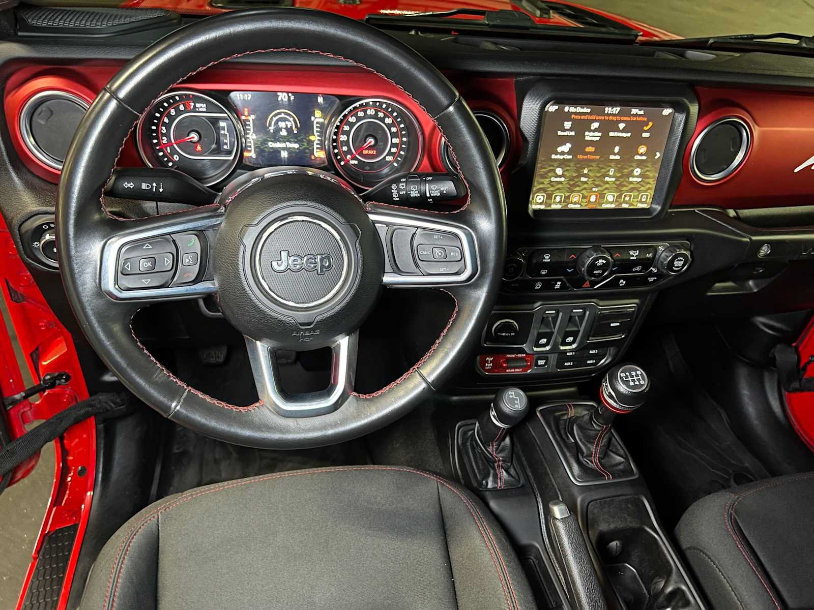 Used 2018 Jeep Wrangler Rubicon AWD/4WD image 22
