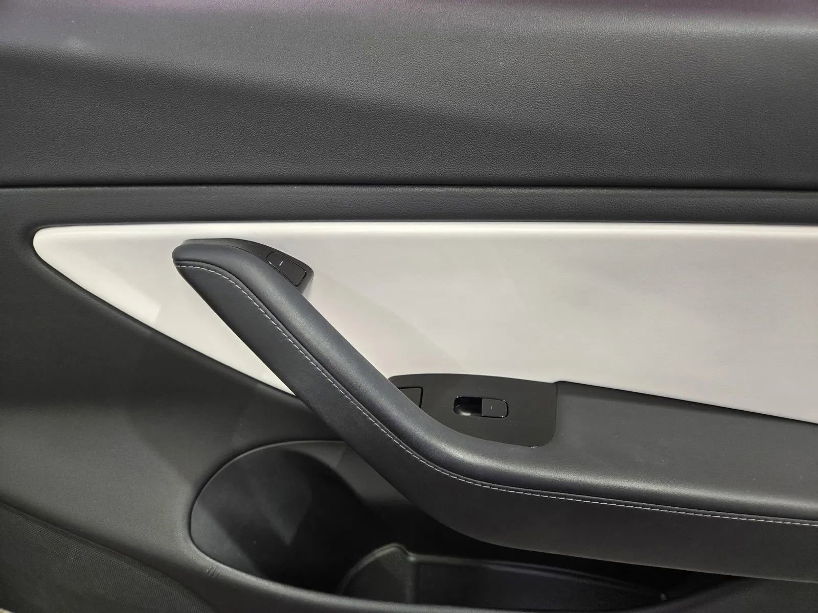 Used 2018 Tesla Model 3 Mid Range RWD image 6
