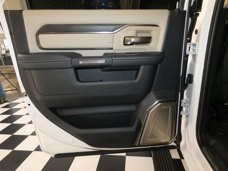 Used 2022 RAM 2500 Limited image 32