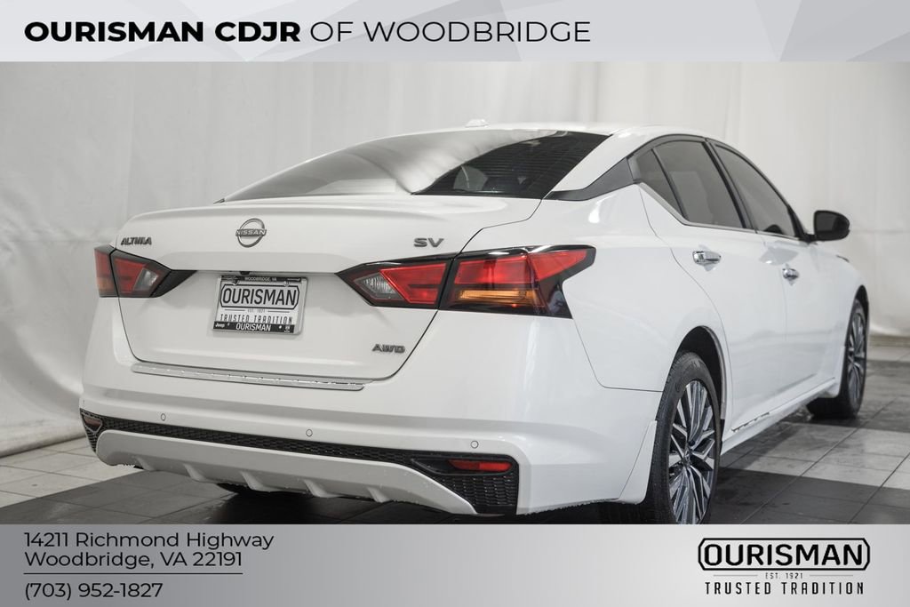 Used 2023 Nissan Altima 2.5 SV AWD/4WD image 5
