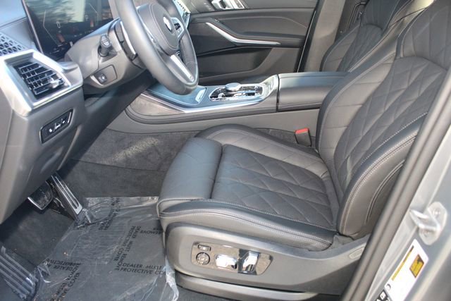 Used 2025 BMW X7 xDrive40i w/ M Sport Package image 22