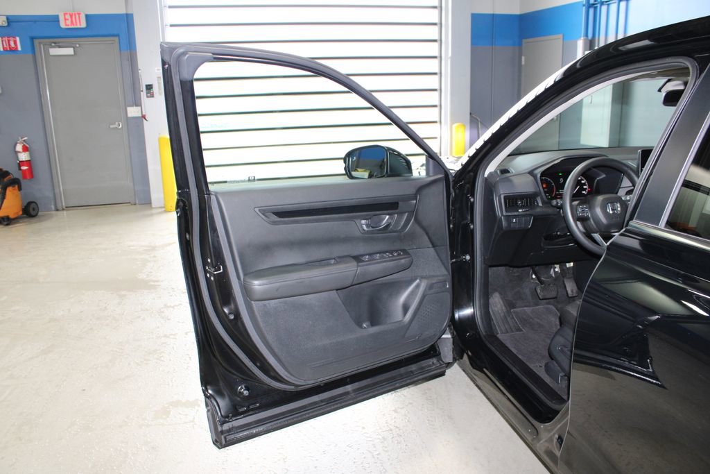 Used 2025 Honda CR-V EX image 7