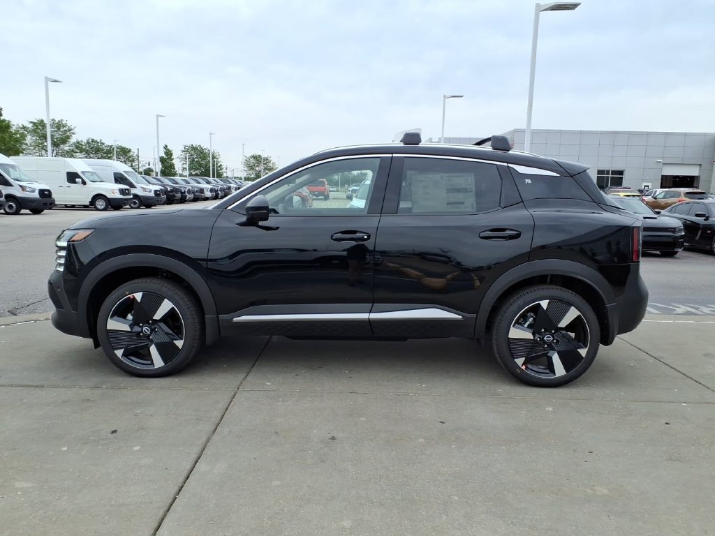 New 2026 Nissan Kicks SR w/ Cold Weather Package AWD/4WD image 5
