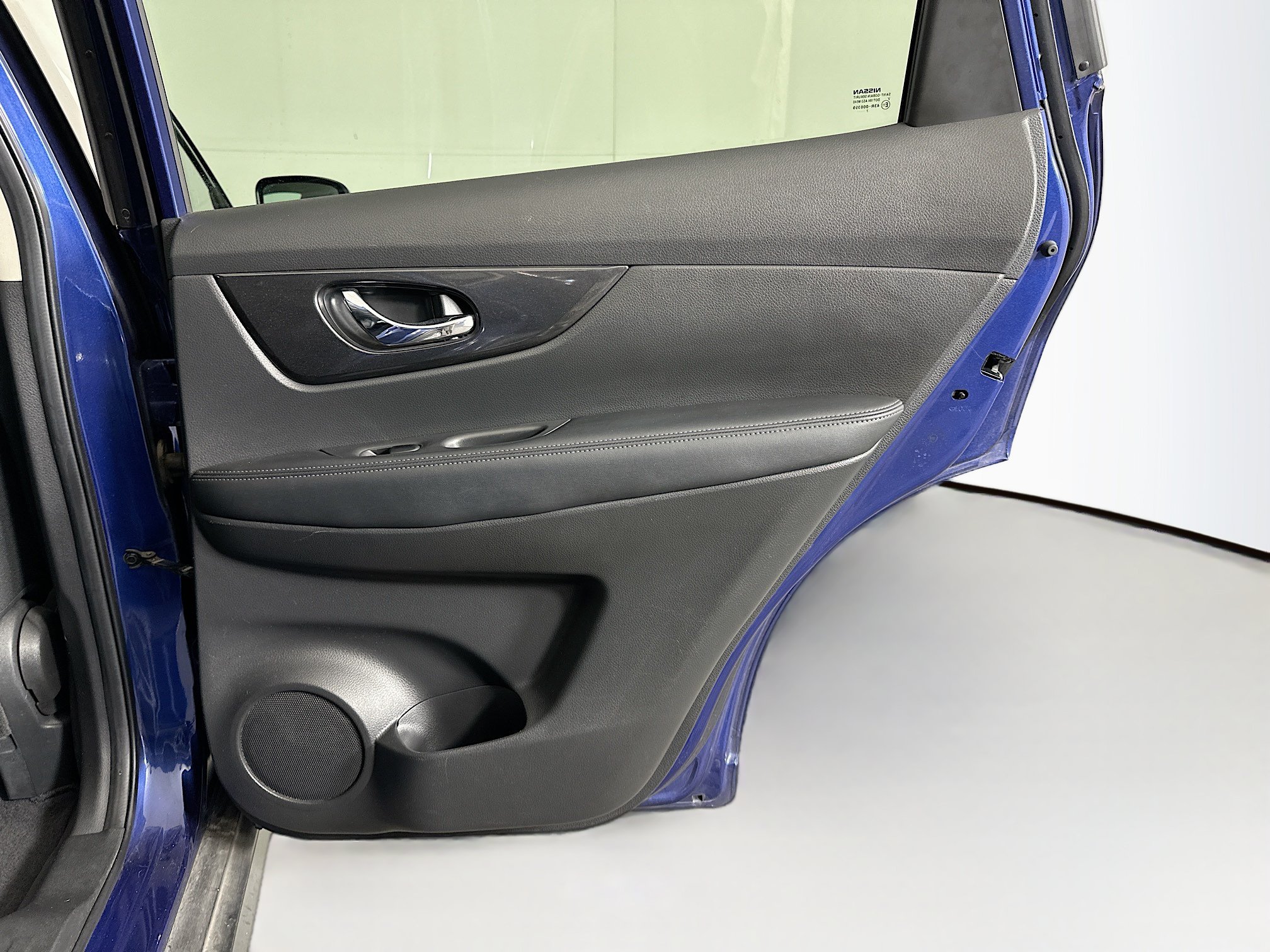Used 2018 Nissan Rogue SV FWD image 29