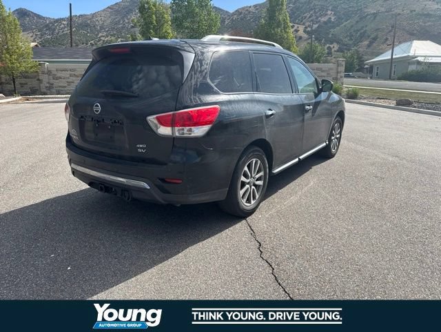 Used 2016 Nissan Pathfinder SV w/ Trailer Tow Package AWD/4WD image 6