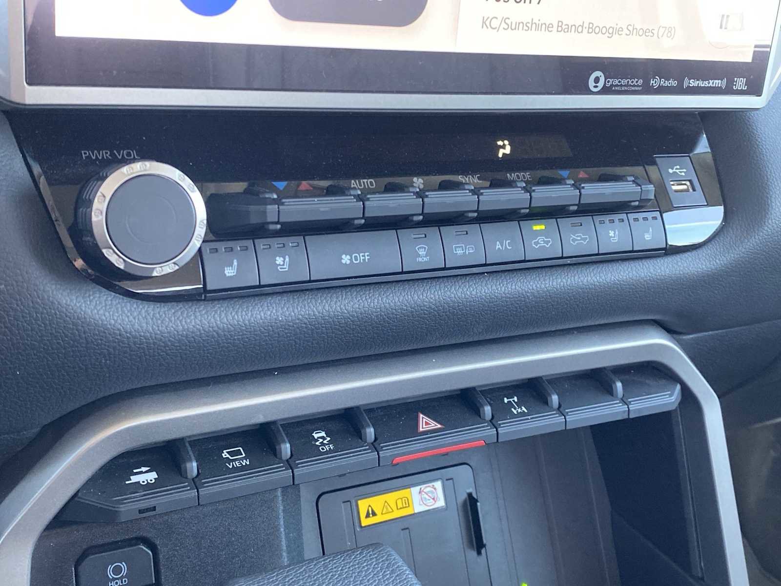 Used 2024 Toyota Tundra Limited w/ TRD Off-Road Package image 24