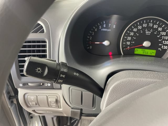 Used 2008 Kia Sedona LX FWD image 13