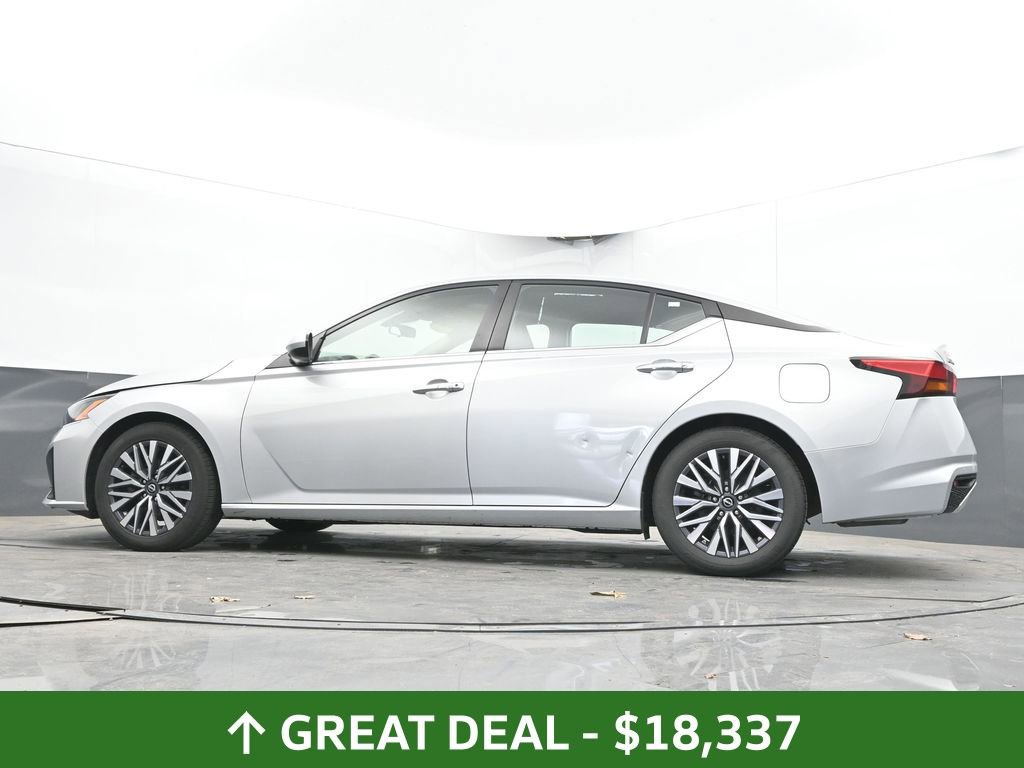 Used 2023 Nissan Altima 2.5 SV FWD image 51