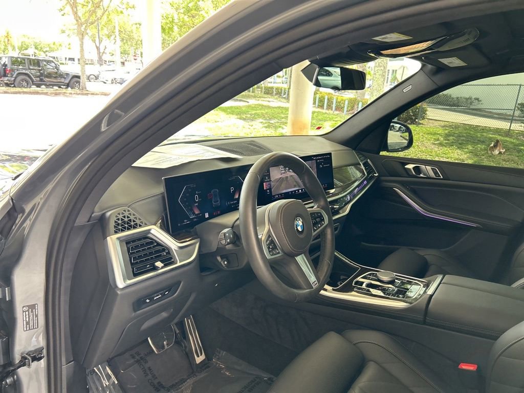 Used 2025 BMW X5 xDrive40i w/ M Sport Package image 6