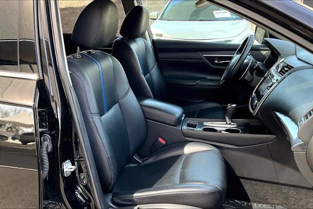 Certified 2018 Nissan Altima 2.5 SR w/ SR Midnight Edition FWD image 9