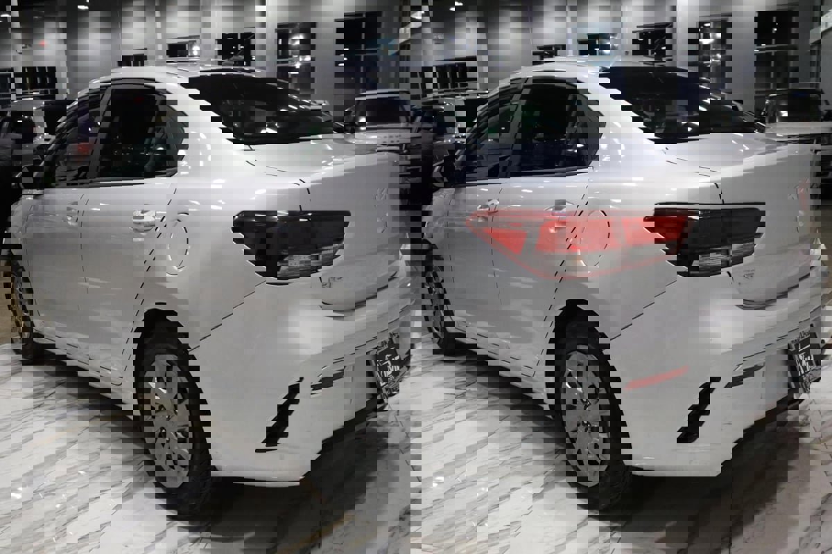 Used 2022 Kia Rio S image 8