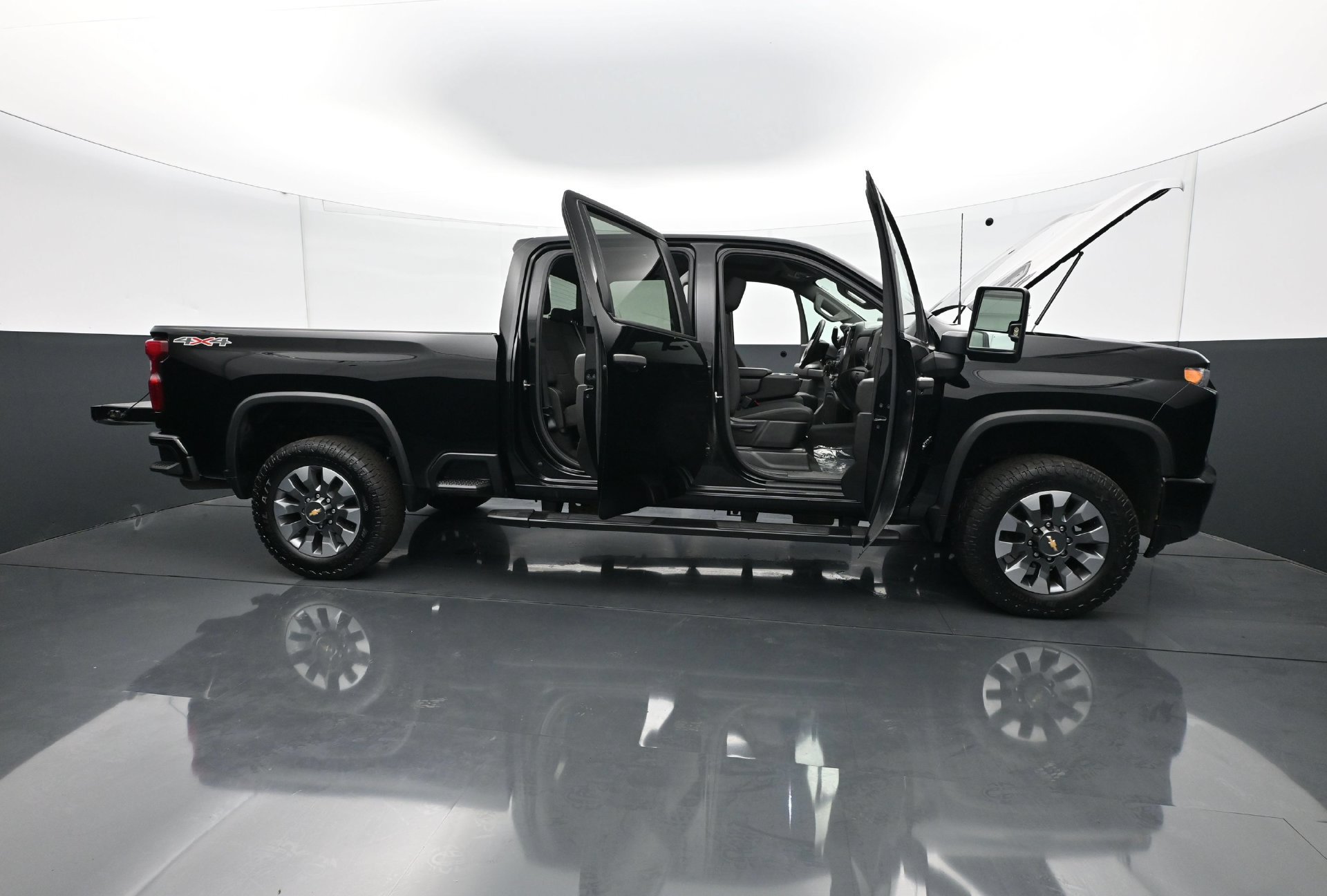 Used 2022 Chevrolet Silverado 2500 Custom w/ Custom Value Package AWD/4WD image 34