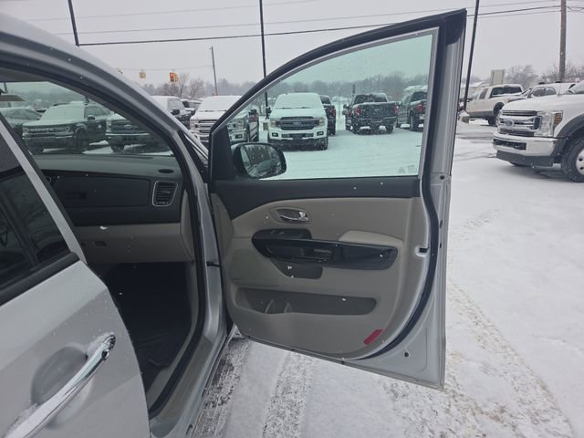 Used 2021 Kia Sedona SX FWD image 17