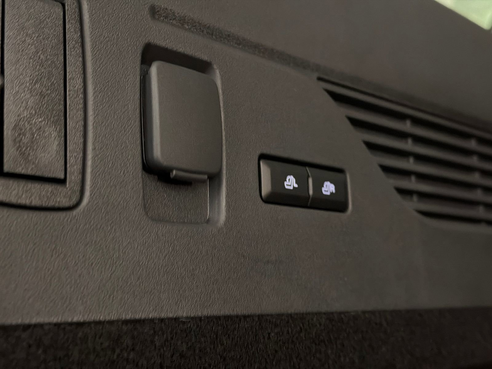 New 2026 Lincoln Nautilus Premier image 10