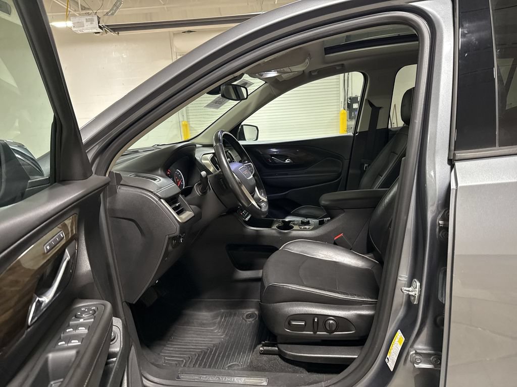 Used 2020 GMC Terrain Denali w/ Denali Premium Package FWD image 21